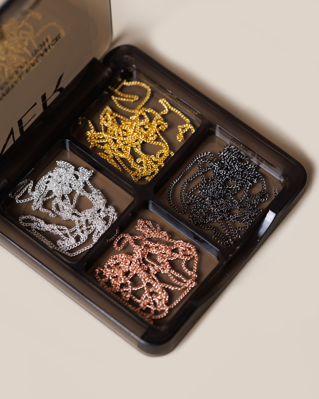 Fine Chain Luxe – Catene a micro chiodi